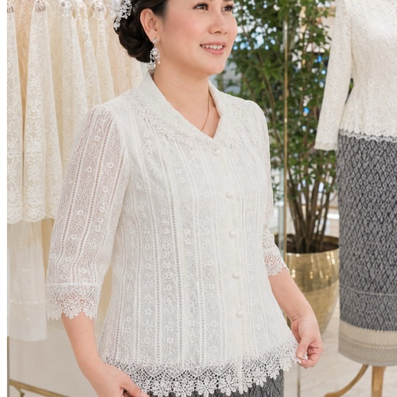 เสื้อลูกไม้เกรดพรีเมี่ยมคอบัว2ชั้นกระดุมหน้าสวมใส่ง่าย