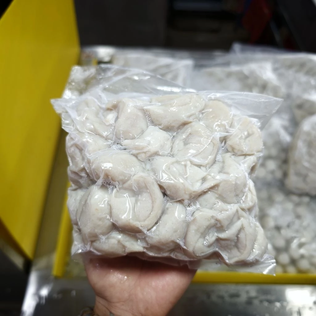 เกี้ยวปลาเยาวราชแท้ เกรดA ( ไส้หมู ){ล้างน้ำก่อนลวกครับ} thumbnail 5