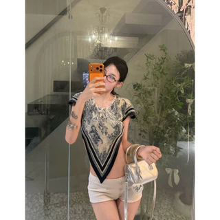 Singsongbrand เสื้อคอลูกไม้คอกลม+คอวีอัดพลีทลายสวยมาก ลายหรูงานแรร์