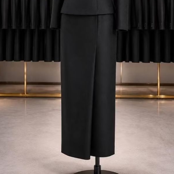 กระโปรงผ้าไหมสีดำ กระโปรงไทยจิตรลดา แบบซิป งานผ้าผ้าเปลือกไหมสี่เส้น อัดซับผ้ากาว S-5XL
