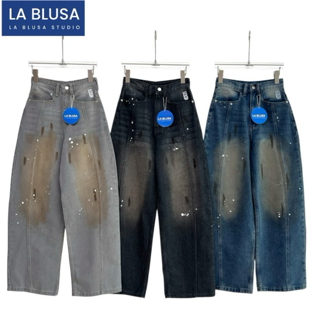 LABLUSA-LBS383 : กางเกงยีนส์ทรง Barrel สลัดสี ปักโลโก้กระเป๋าหลัง Unisex