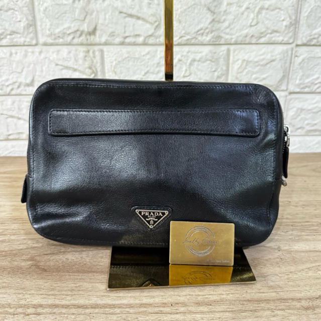 กระเป๋าคลัชท์ prada clutch bag ของแท้ 100% มือสอง
