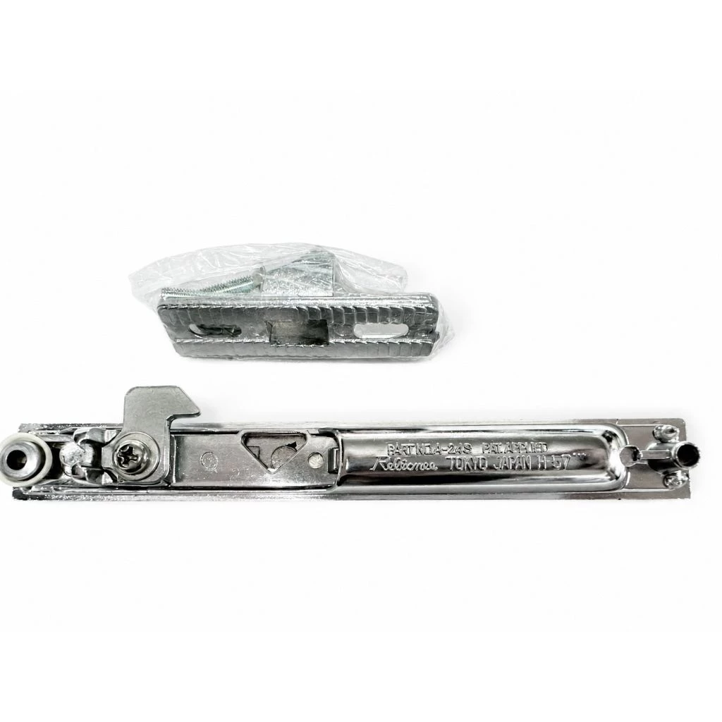 [พร้อมส่ง] Reliance Locked Window Tokyo Japan มือจับล็อคสีเงินอลูมิเนียมมันเงาหนักกระจกบานเลื่อน กว้าง 2 ซม.ยาว 18 ซม.. thumbnail 3