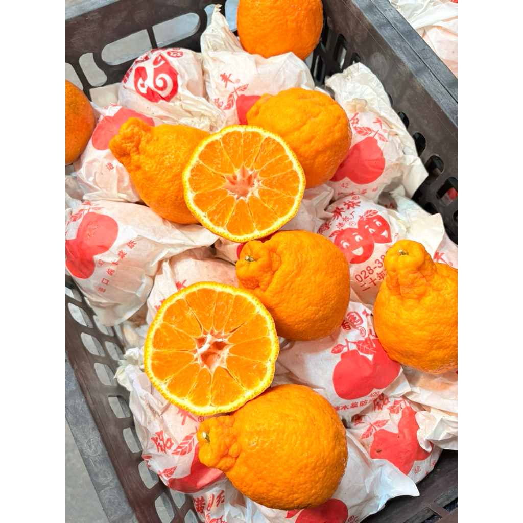 พร้อมส่ง‼️(1KG)🍊ส้มจุกสด ส้มจุกเดโกปอง หวานหอมเนื้อส้มเป็นเกล็ดๆอร่อยมาก ขนาดใหญ่ ( 5-6ลูกโล )