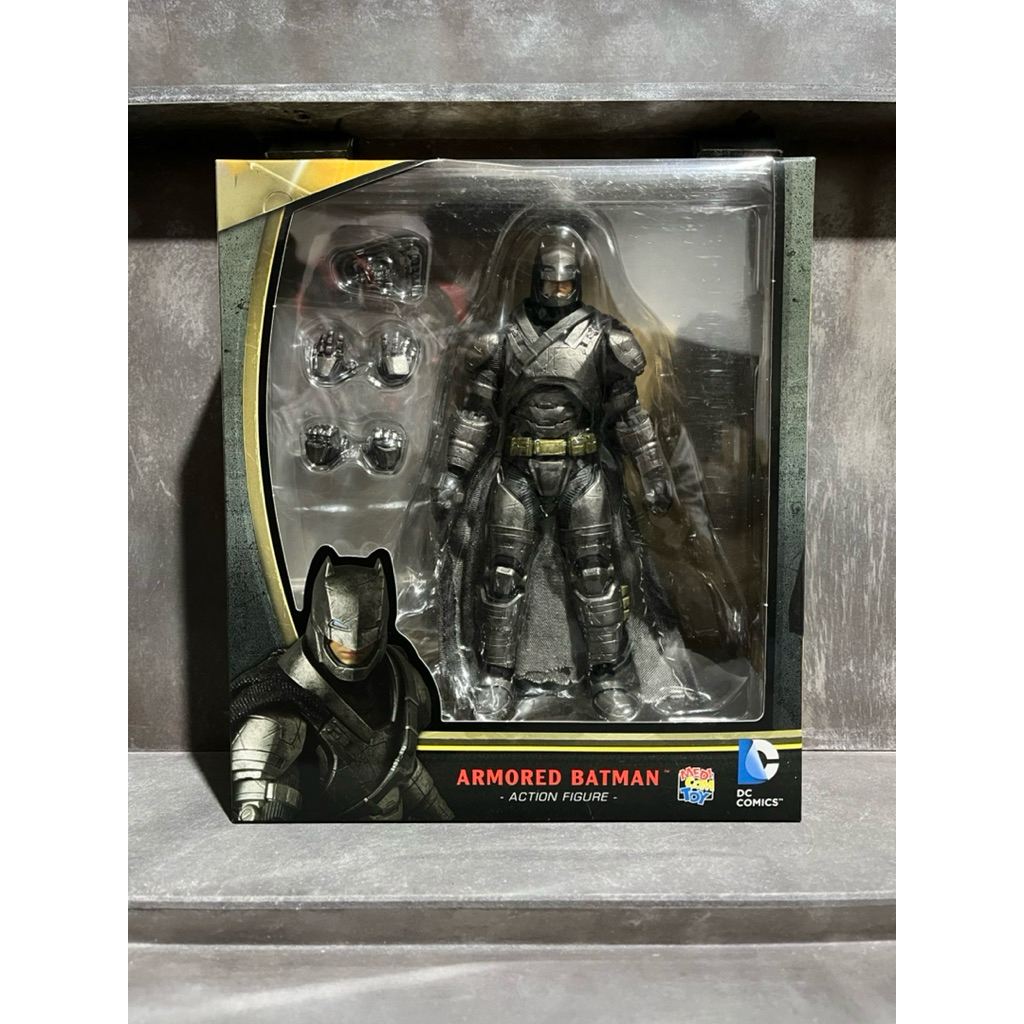 Mafex No.023 - Armored Batman ver.1.0 (มือ 2)