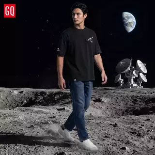GQ x Peanuts | Snoopy’s going to the moon Oversized เสื้อยืดเย็นลายสนูปปี้ตะลุยดวงจันทร์