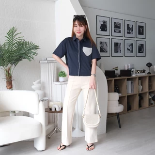 Lawyer Store| [9271005] เสื้อคอปก แขนสั้น กระดุมซ่อน กระเป๋าหัวใจ เสื้อผู้หญิง เสื้อแขนสั้น แต่งปักดอกไม้ มี 2 สี
