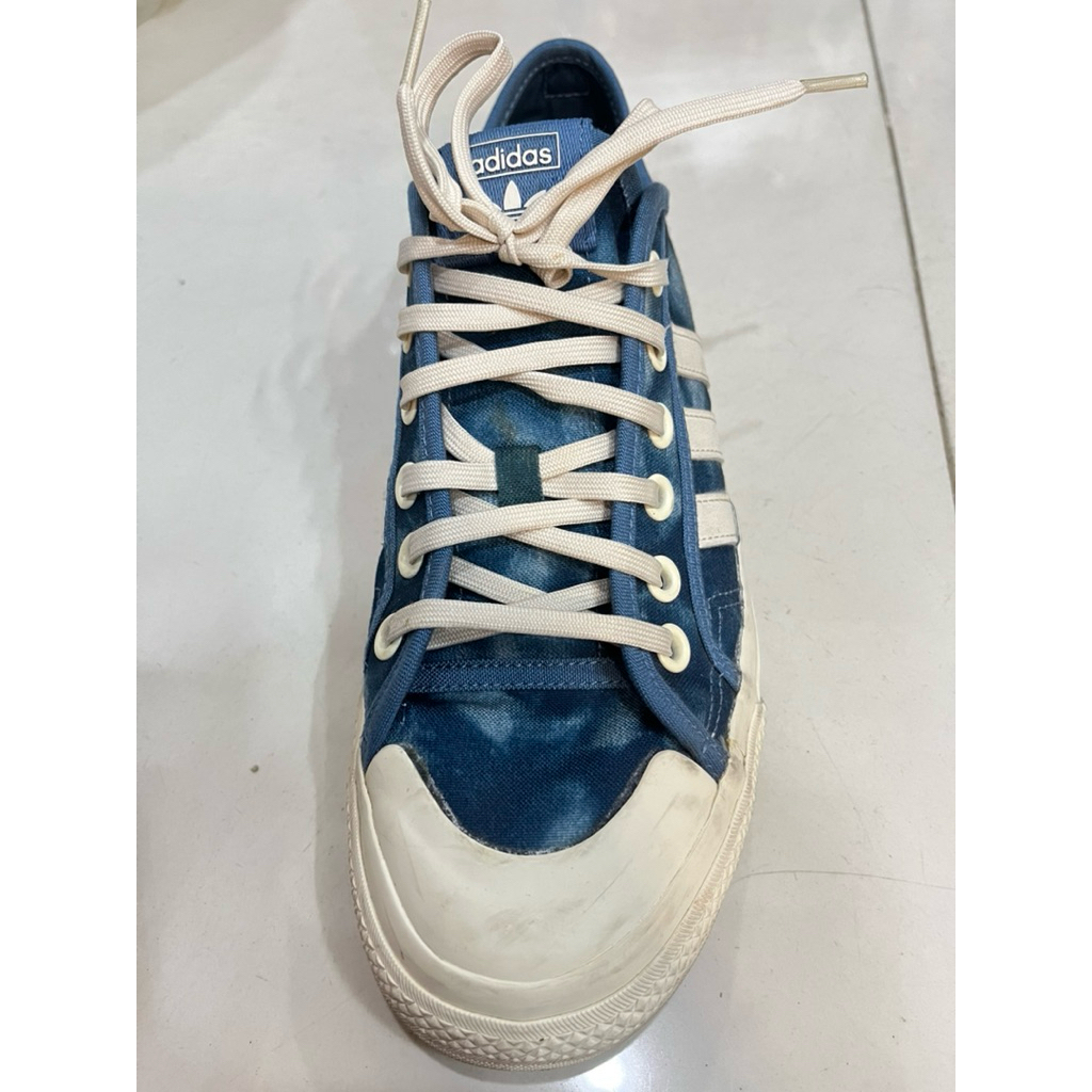 รองเท้าผ้าใบ adidas Nizza LO