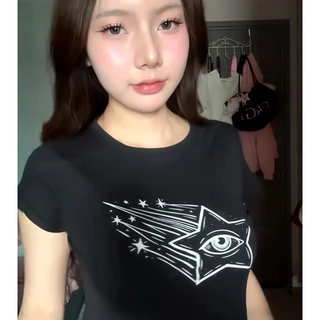 COD（จัดส่งภายใน 24 ชั่วโมง）เสื้อสาวอวบ เสื้อครอปท็อป แขนสั้น babytee สไตล์เกาหลี y2k T-shirt | รูปแบบเลข ดาวน่ารัก