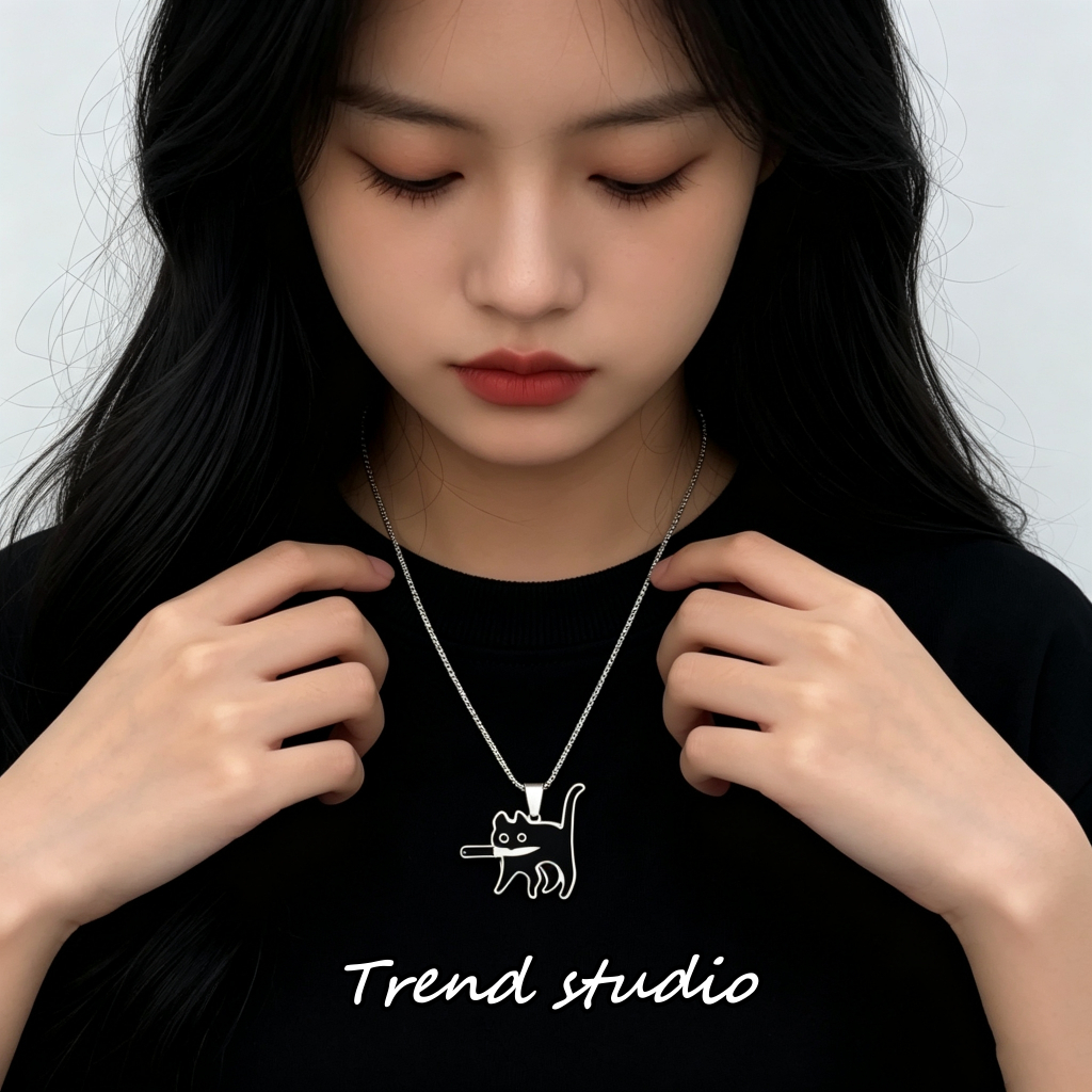 สร้อยคอมีดกัดลูกแมวตัวน้อยมีสไตล์ หนึ่งในซีรีย์สร้อยคอที่น่ารักมาก วัสดุเหล็กไทเทเนียมไม่เคยจางหาย