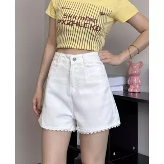 Swan shop (S-4XL)กางเกงยีนส์ขาสั้นสีขาว เอวสูง แต่งลูกไม้ ปลายขาเก๋ สไตล์เกาหลี ใส่สบาย