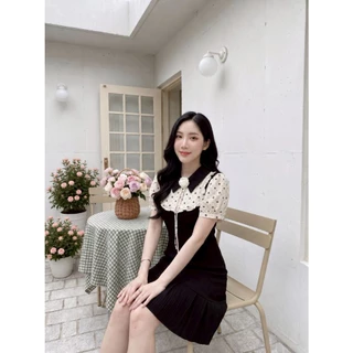 FW212 Callie Dressชุดเดรสสั้นทรงเข้ารูป ผ้า cotton ทอลายเยื่อไผ่สลาฟ ปกบัวแหลมพร้อมเข็มกลัดดอกไม้ ด้านหน้าสายผูกโบว์