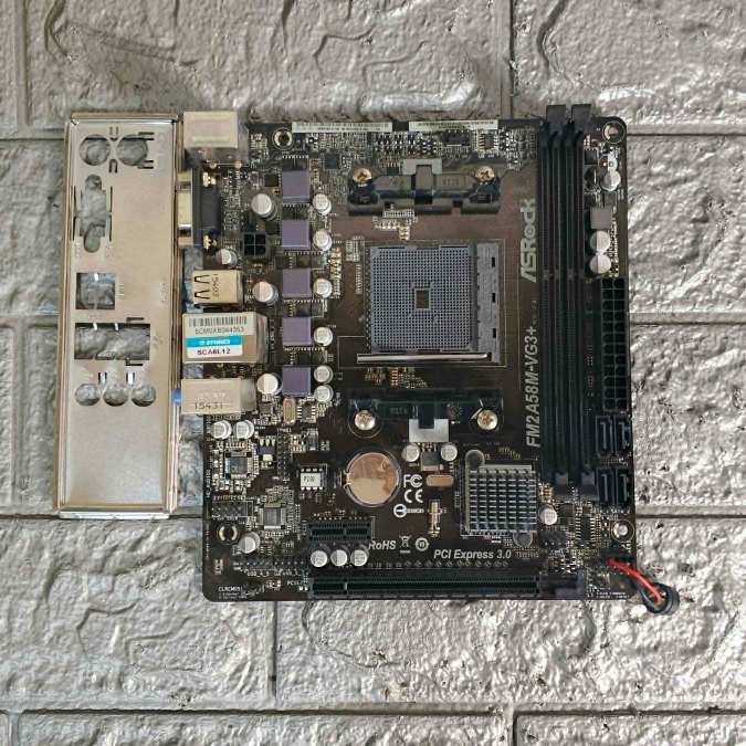 ⚡️เมนบอร์ด ASRock FM2A58M-VG3+ Socket FM2+ ฟรี Speakerเมนบอร์ด USED
