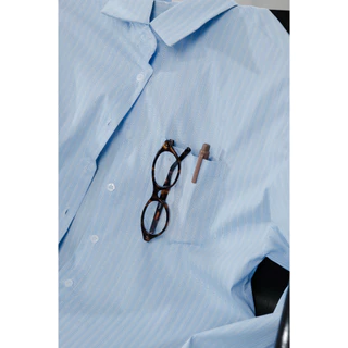 Como shirt Basicselected เชิ้ตคอตตอนอย่างดี แต่งกระเป๋าและห่วงข้างหลัง