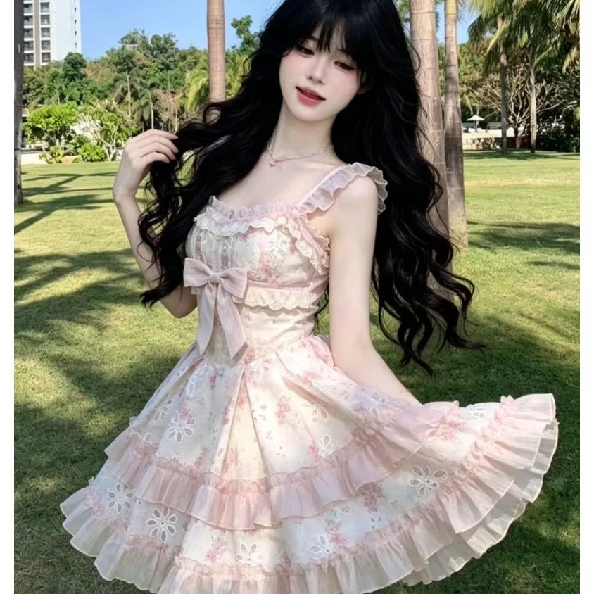 💕เดรสสายเดี่ยวลายดอกไม้สุดละมุนเจ้าหญิง เอวคอดพรางหุ่น กระโปรงพองฟูใส่แล้วดูเด็ก หวานหรูสไตล์คุณหนูถ่ายรูปสวยทุกมุม🌸👗💖🏖️