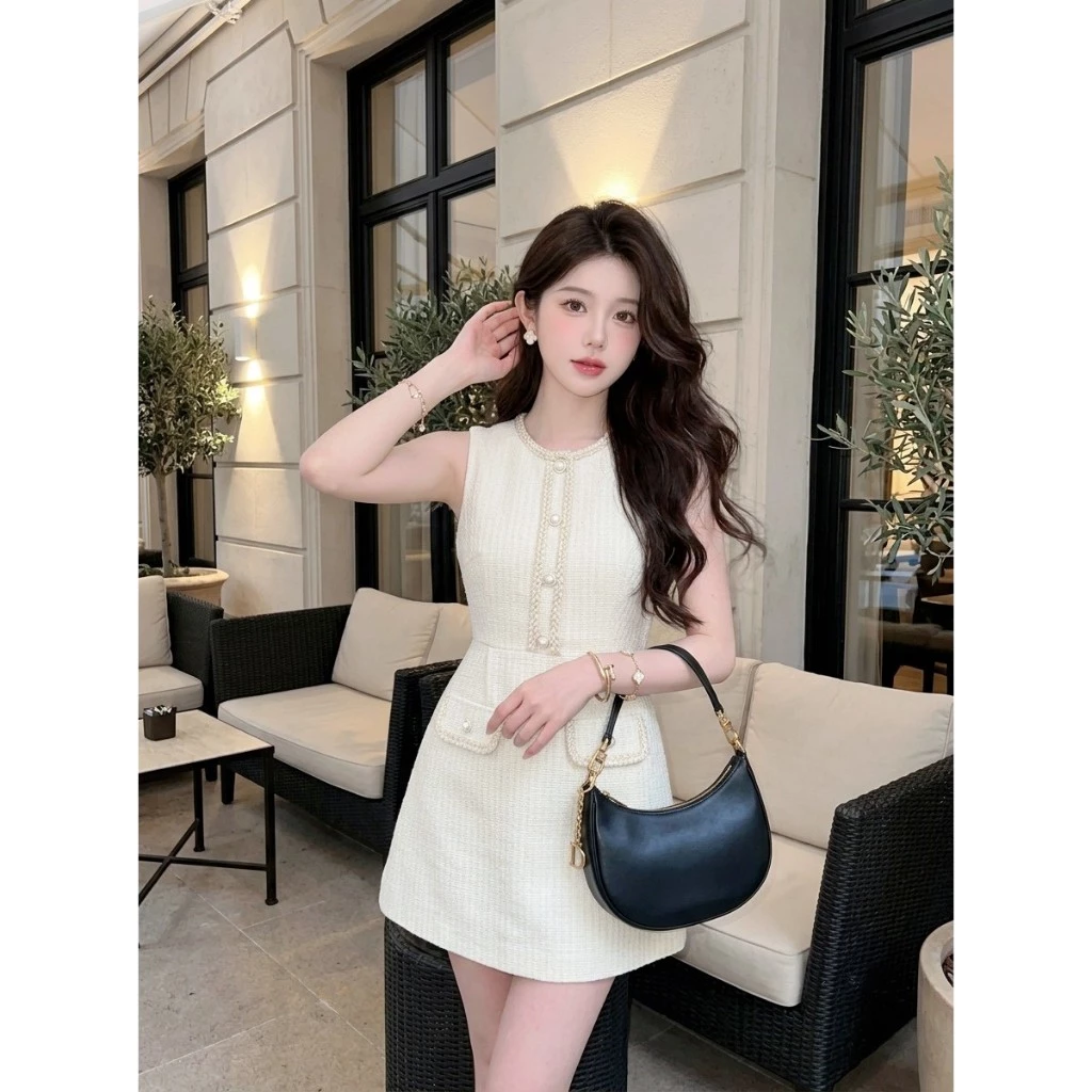 [LISA] A0737 ชุดเดรสกระโปรงคอกลมแขนกุดแต่งกระดุมไข่มุก ดูแพงลูกคุณ ใส่เที่ยว ออกงาน คาเฟ่ ดินเนอร์