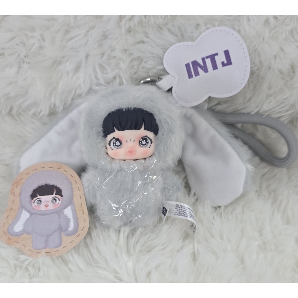 พร้อมส่งในไทย 🇹🇭 [แบบเลือกตัว] : พวงกุญแจ Yomi The MBTI Bunny 🐰🐰