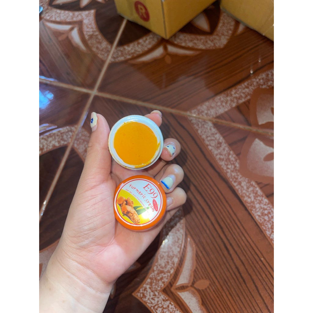 ครีมขมิ้น e99 บำรุงผิวหน้า