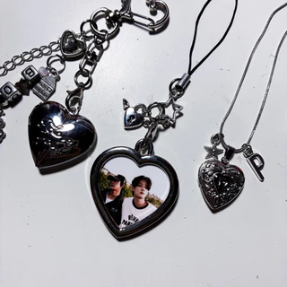 (ส่งไว 1-2วัน) พวงกุญแจสั่งทำ *ใส่รูปกับชื่อ | ของขวัญ อนิเมะ ปัจฉิม