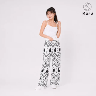 KORU กางเกงขากระบอกเล็ก ลายช้างภูผา