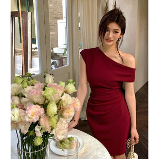 รูปแบบใหม่ สีขาวออฟไวท์ แบบไหล่เดียวไม่สมมาตร เดรสสาวสวยสไตล์เกาหลี แฟชั่น เจ้าหญิง beach dress