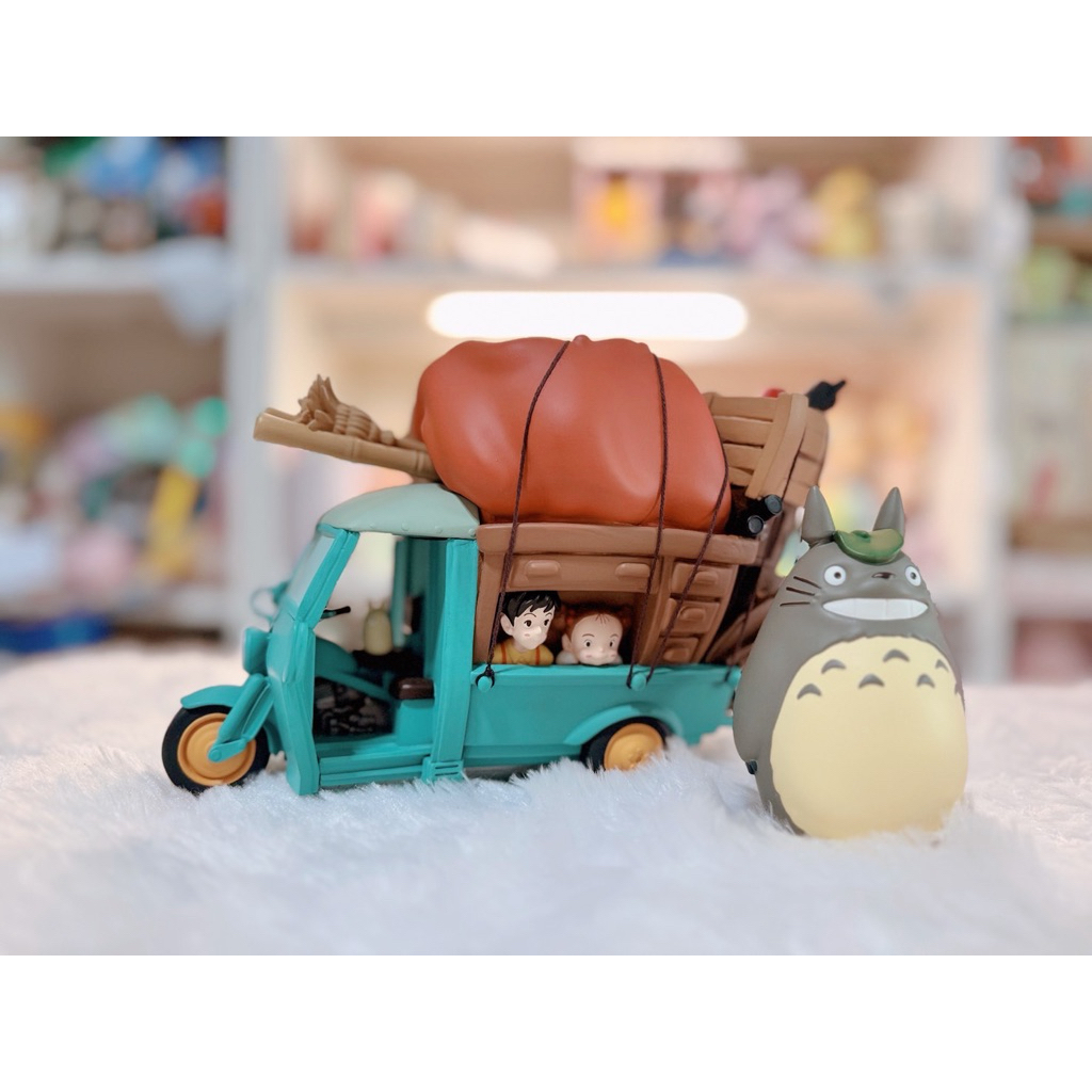 ❤️พร้อมส่งที่ไทย❤️ My Neighbor Totoro Diorama Box Ghibli Museum Auto Three-Wheel Car Figure