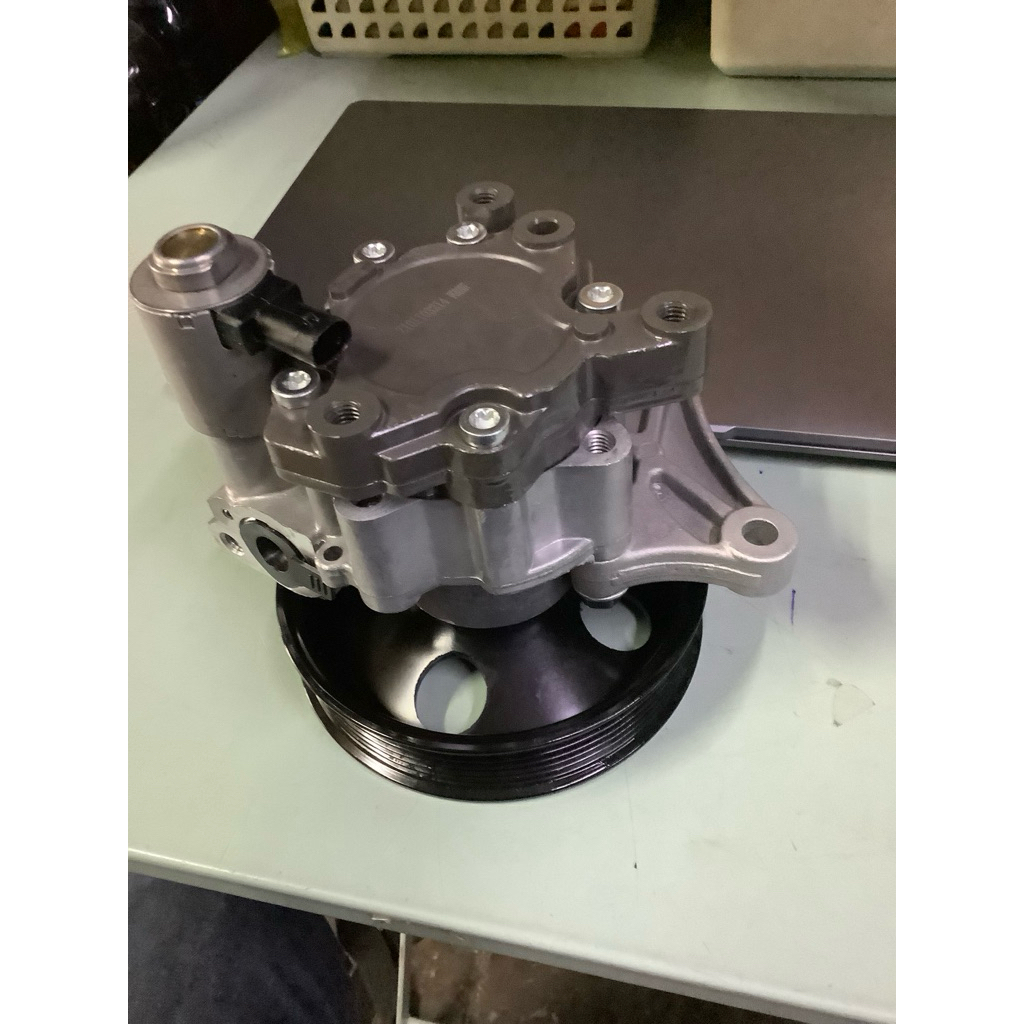 ปั้มเพาเวอร์ BENZ W204-M271 EVO Part no. 0064667501
