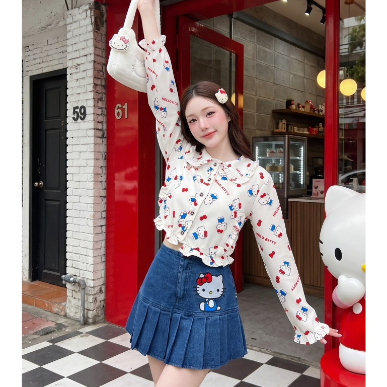 (มี3XL) Hello Cafe Set เซ็ต 2 ชิ้น เสื้อแขนยาวกระดุมหน้าปกคอบัวแต่งงานปัก + กระโปรงยีนส์คิตตี้ปักซับในกางเกง