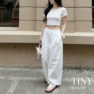 Little Love - เสื้อยืดแขนสั้น ขอบหยักดีเทลปักโลโก้ ผ้ายืดหยุ่นใส่สบาย - ( เบบี้ เลิฟ)
