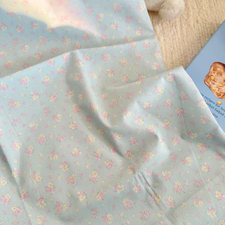 ⭐️อ่านรายละเอียดก่อนสั่งนะคะ⭐️ผ้าcotton100%เนื้อบาง หน้ากว้าง58”(145cm.)วัดตัดครั้งละ1/2เมตรตัดต่อเนื่องได้ พร้อมส่งค่ะ