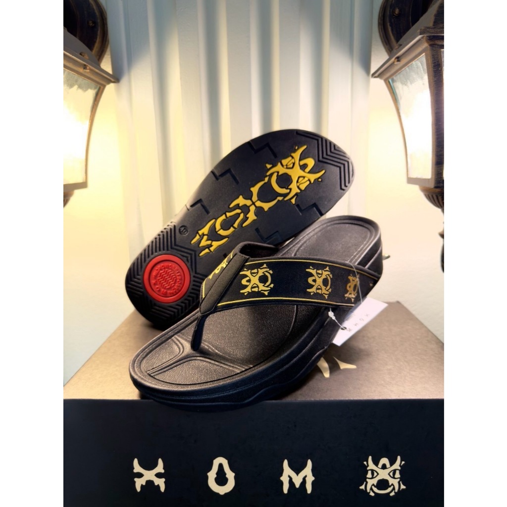 XOM รองเท้าแตะหูหนีบ น้ำหนักเบาใส่สบาย XOMBRAND