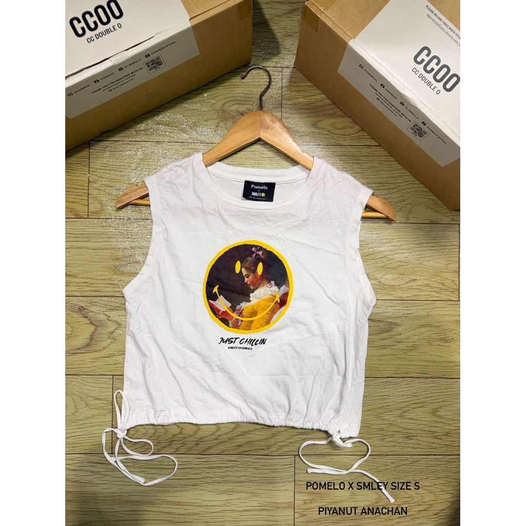 เสื้อครอปผู้หญิง Pomelo x Smiley® ลาย Smiley พร้อมส่ง