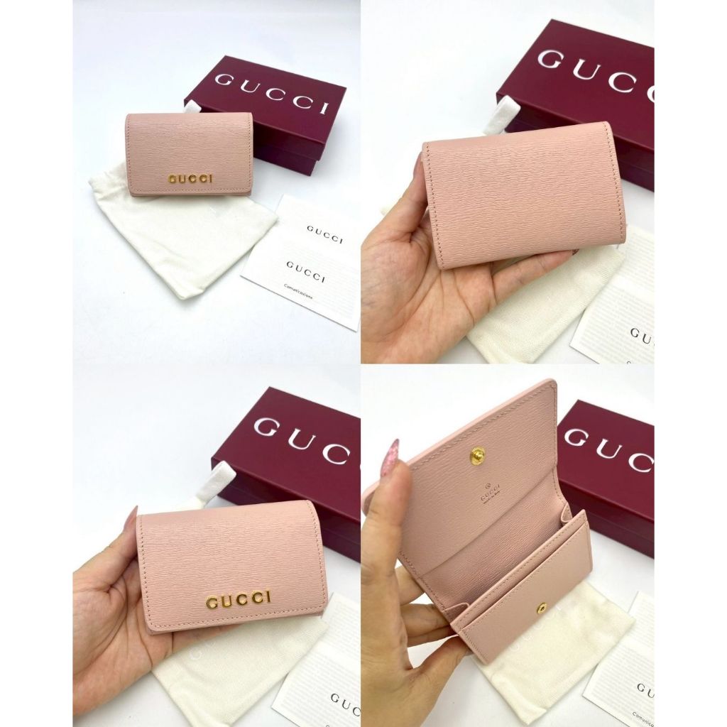 ของพร้อมส่งในไทย  จัดส่งแมส กระเป๋าสตางค์ใบสั้น Small Wallet with Lettering A008U9 AAGA7 5739