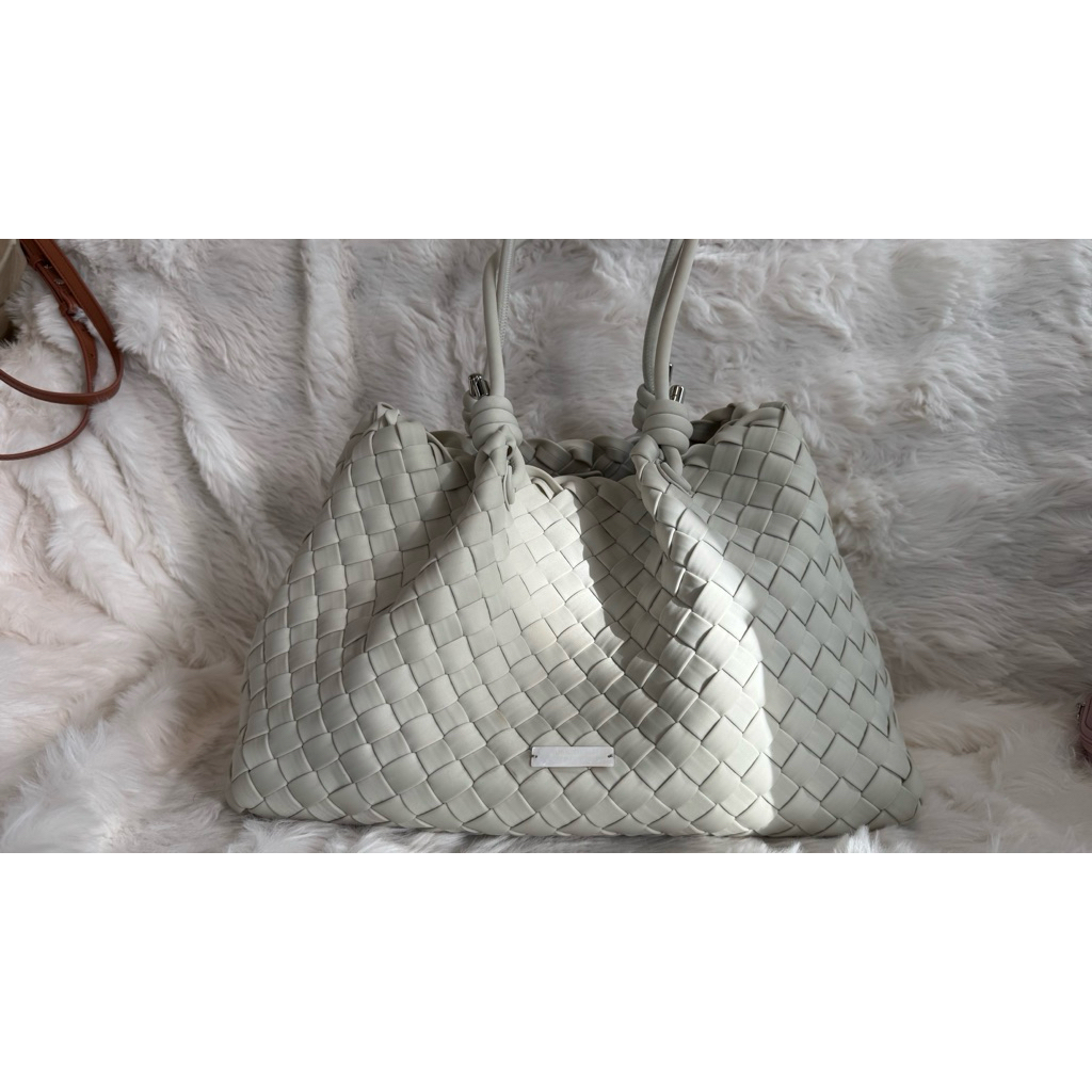ส่งต่อ used : กระเป๋า Jardin Bag สไตล์ฝรั่งเศส ขนาดกะทัดรัด