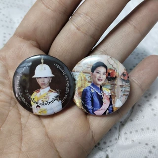 พระองค์ภา เข็มกลัดที่ระลึก ธ สถิตในดวงใจไทยนิรันดร์ 5.8cmและ3.2cm