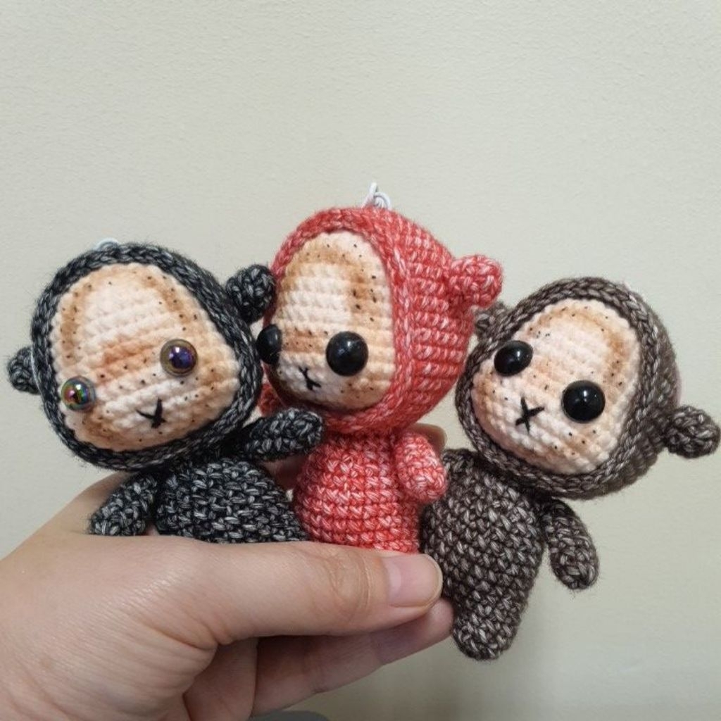 ตุ๊กตาถักโครเชต์ผีจิ๋วสุดน่ารัก กอมอกซารี บูรพาอาถรรพ์ งานแฮนด์เมด Amigurumi ของสะสม