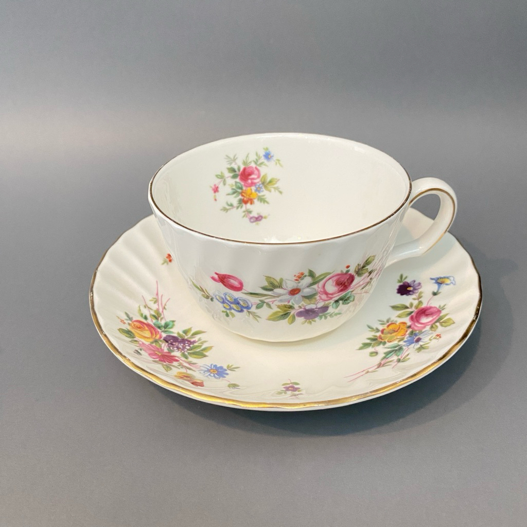 Minton England (Marlow) ชุดชากาแฟ ดอกสวยมาก มือสองสภาพ95%