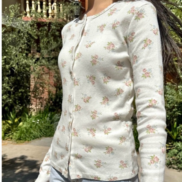 ★彡Pre-Order彡★ Brandy Melville - Zelly Eyelet Floral Top