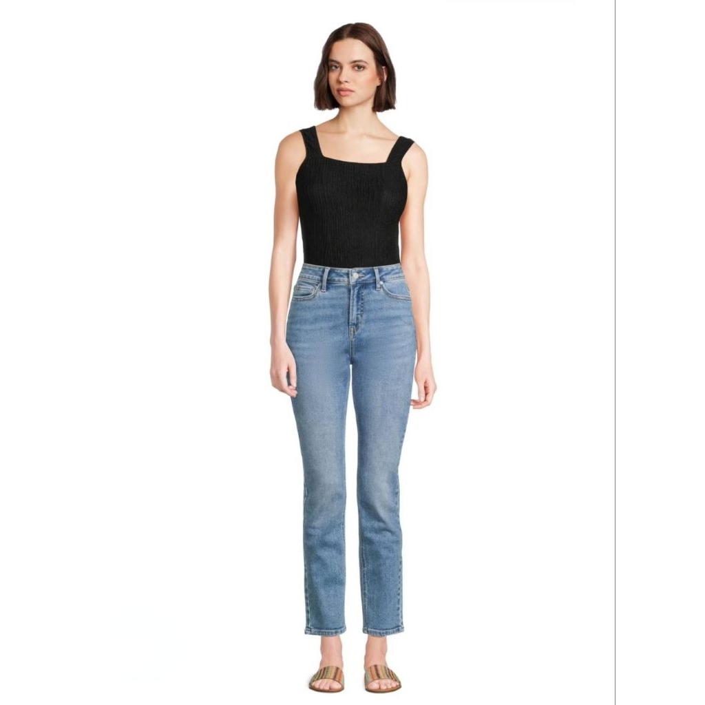 Time and Tru Mid Rise Straight Leg Jeans กางเกงยีนส์กระบอกเล็ก เอวกลาง ผ้าดีมาก ยืดหยุ่นได้ นุ่ม ทรงนี้ผอม สีLight Wash