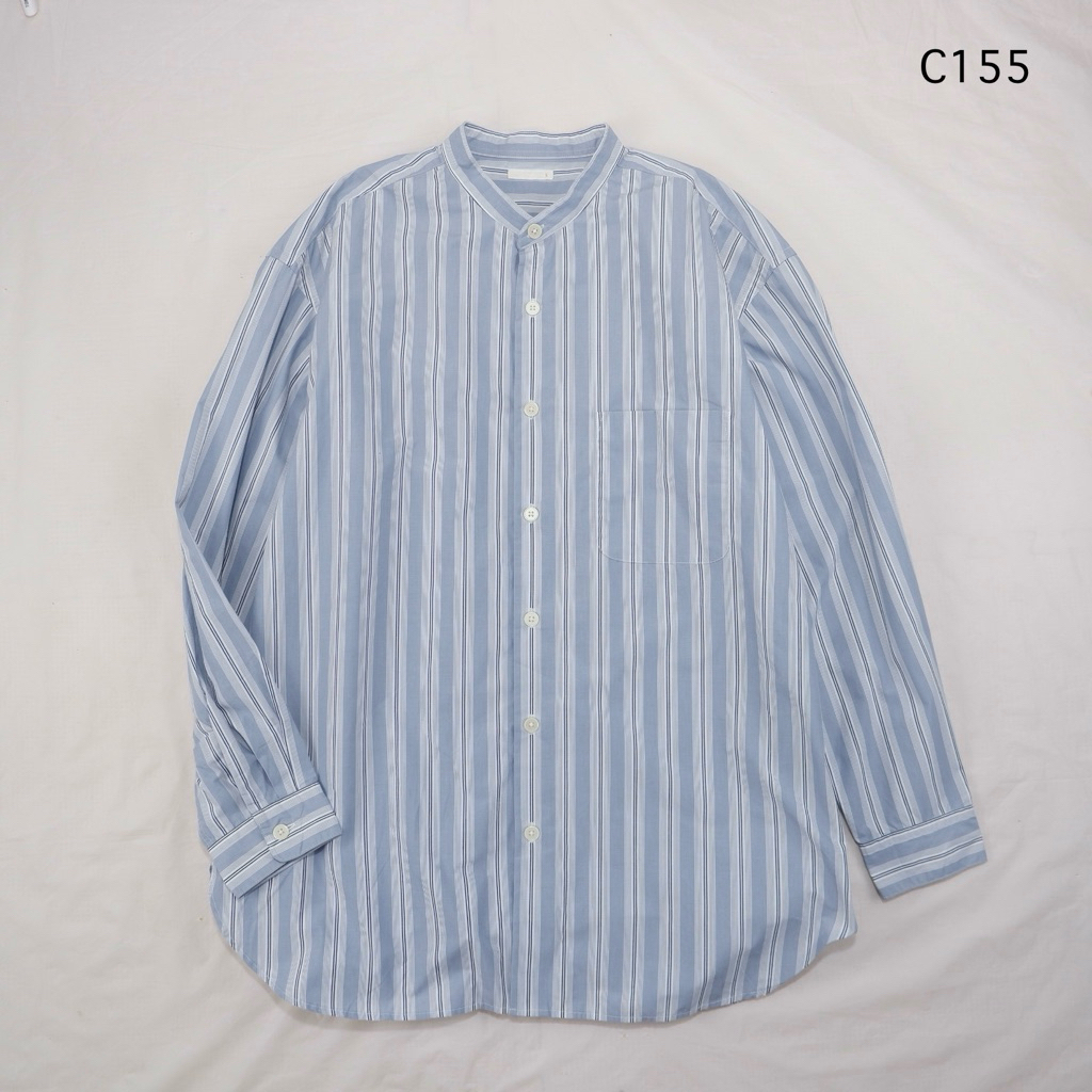 C155 เสื้อเชิ้ตผู้ชายคอจีน ทรงโอเวอร์ไซส์ GU สีฟ้าลายริ้ว ไซส์ S อก 46 ไหล่ 20.5 ยาว 30 นิ้ว