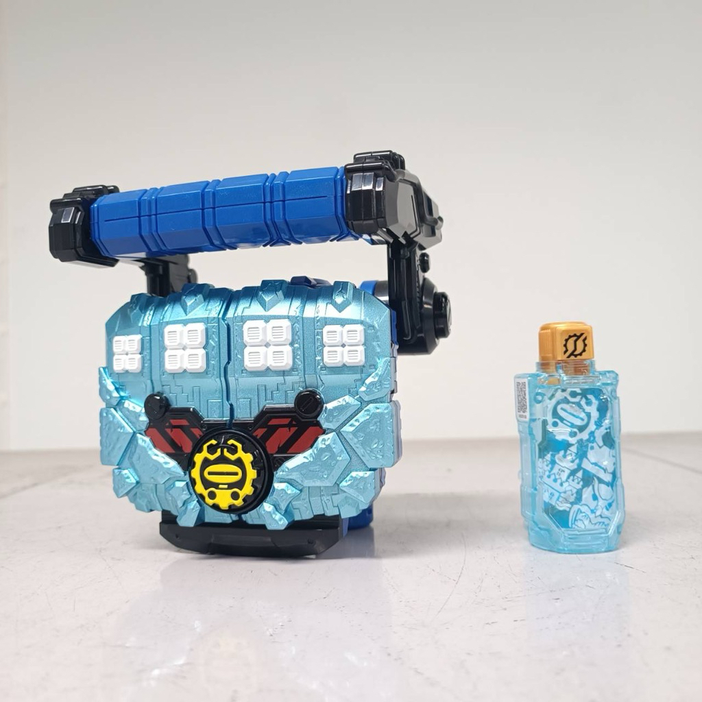 [พร้อมส่ง] BANDAI KAMEN RIDER BUILD - DX BLIZZARD KNUCKLE