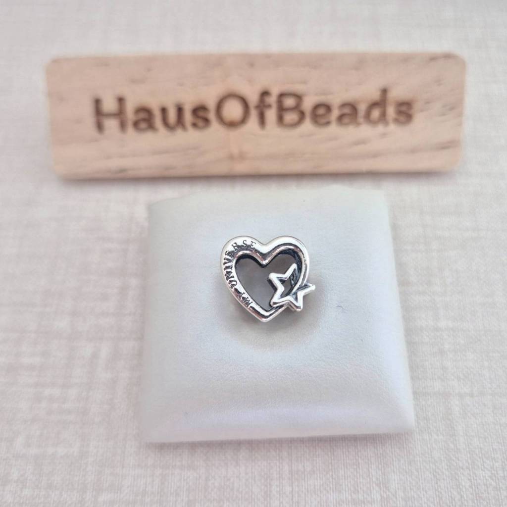 NEW ของแท้ 100% ชาร์มกำไลข้อมือ Heart Family & Star