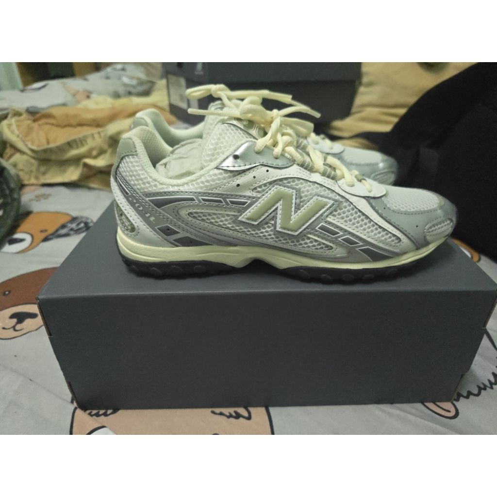 รองเท้า New Balance 204l
