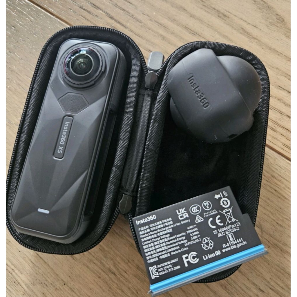 Insta360 X5 8K 360° Action Camera กล้อง 360 องศา + Extra Battery + Case | แยก Body ได้