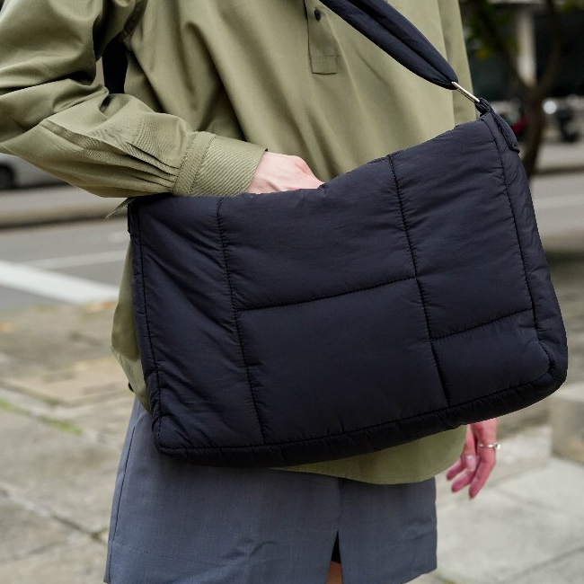 BLACK fluffy bag collection