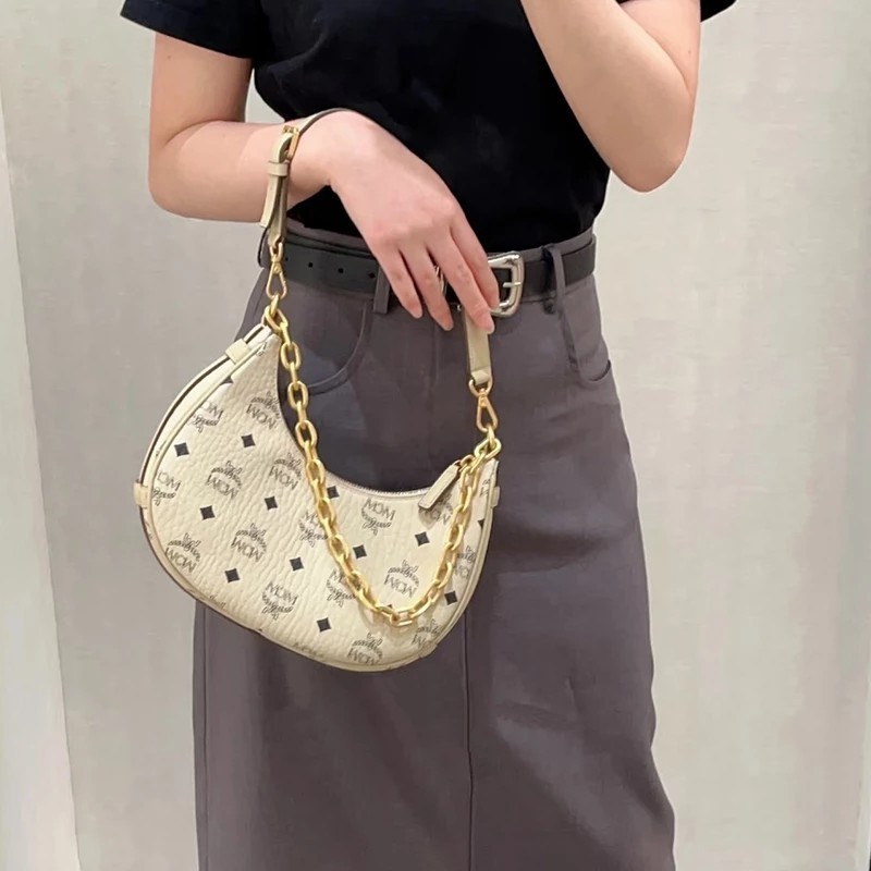 MCM Aren Visetos tote bag กระเป๋าสะพายข้างผู้หญิง
