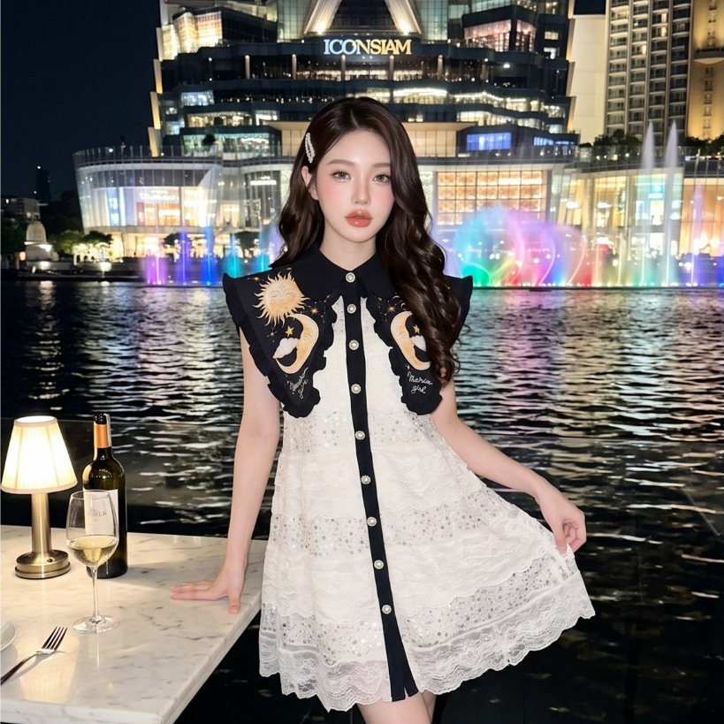 (มี3XL) Universe Midnight Dress เดรสทรงปล่อยผ้าลูกไม้&ผ้าปักเลื่อมตัดต่อเลเยอร์ ปกกะลาสีโค้ง กระดุมหน้า มีซับใน