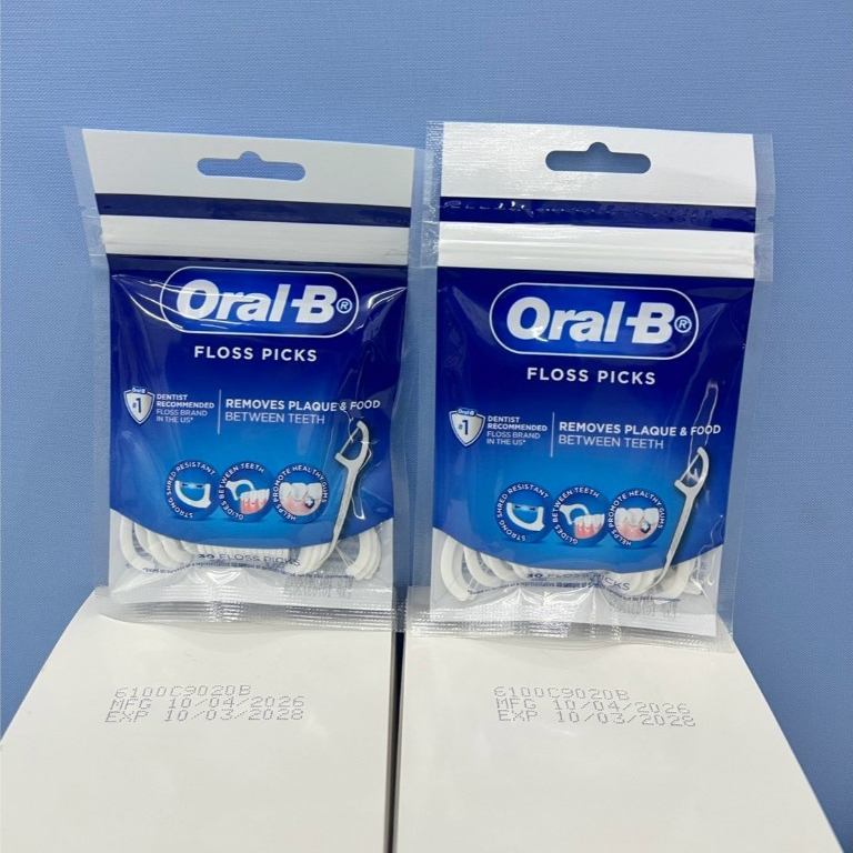 Oral-B Floss Picks (ไหมขัดฟันชนิดด้าม)