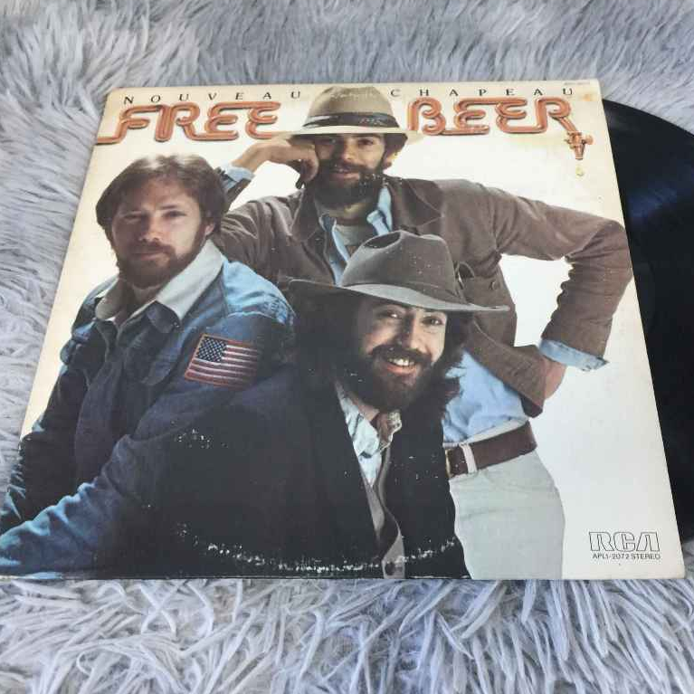 Nouveau Chapeau - Free Beer ขนาด 12 นิ้ว LP G114