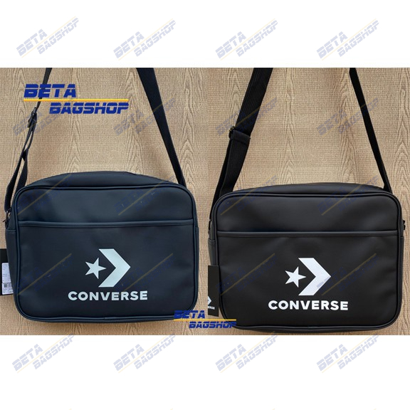 Converse กระเป๋าสะพายข้าง กันน้ำ รุ่น 1261689S1 (ลิขสิทธิ์ แท้ 100%) กระเป๋ากันน้ำ กระเป๋าใบใหญ่